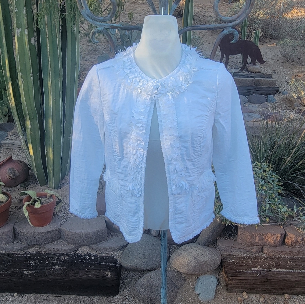 Feminine Ruffled Collarless Jacket